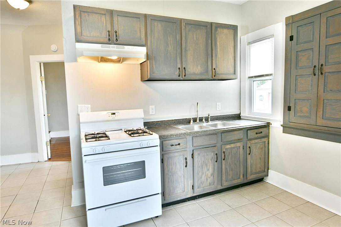 17 E Prospect Street Girard OH 44420