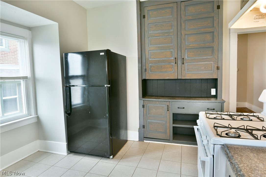 17 E Prospect Street Girard OH 44420
