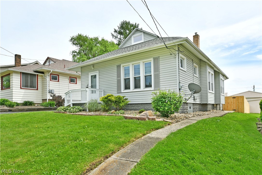 17 E Prospect Street Girard OH 44420
