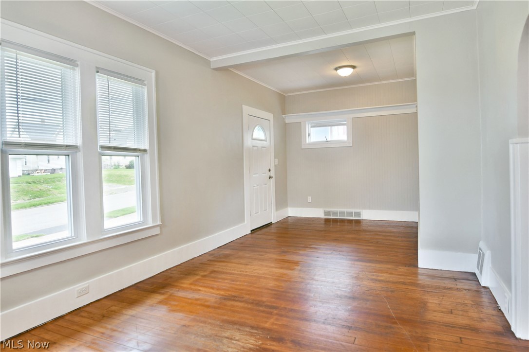 17 E Prospect Street Girard OH 44420