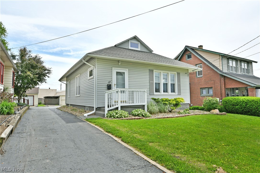 17 E Prospect Street Girard OH 44420