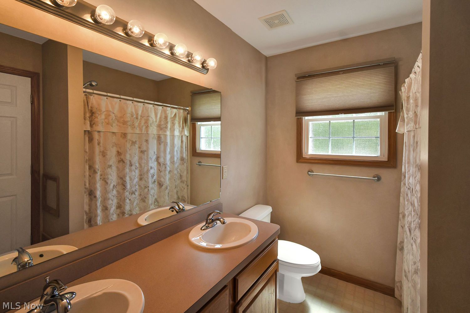 38265 Westminster Lane Willoughby OH 44094