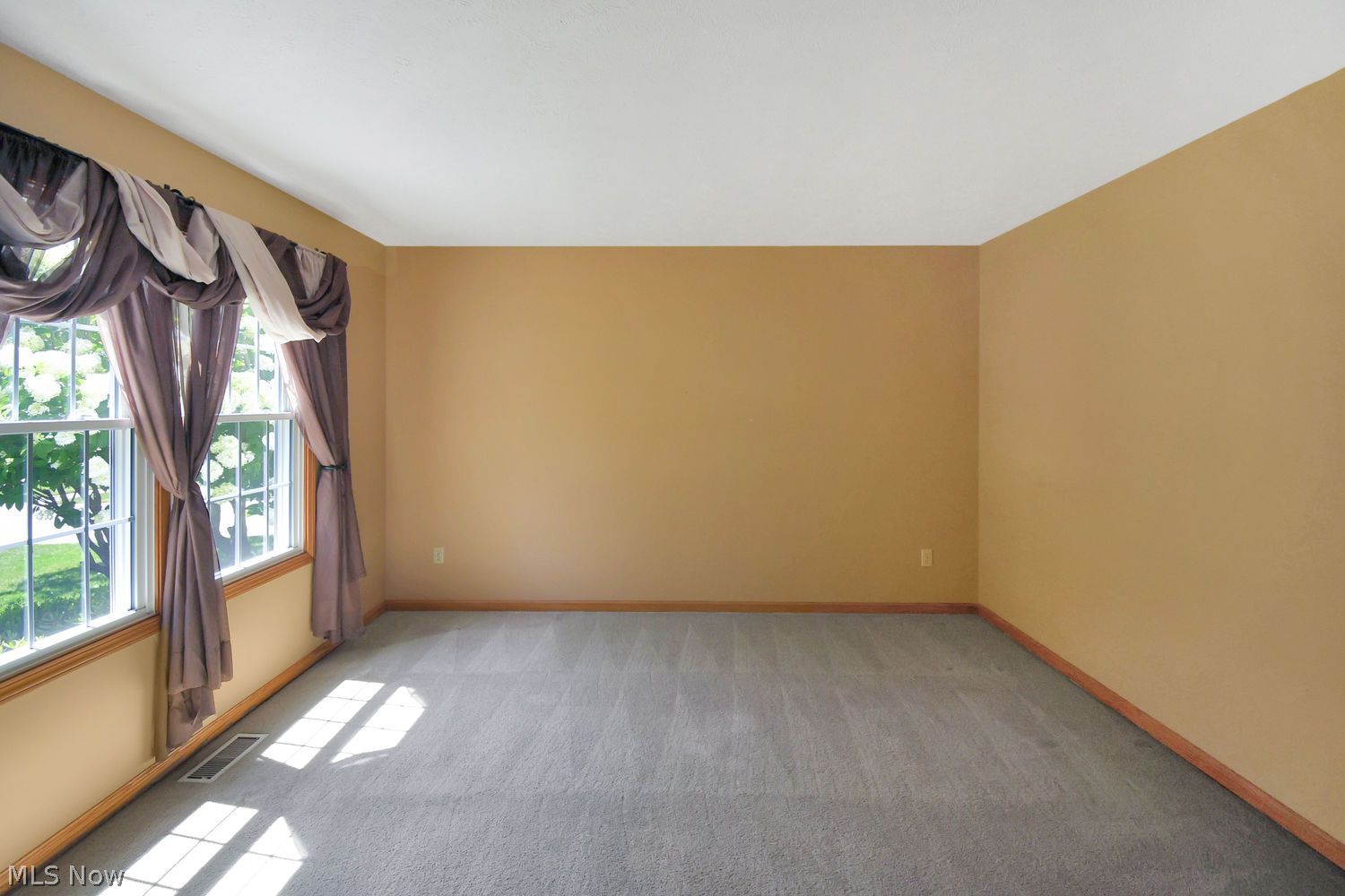 38265 Westminster Lane Willoughby OH 44094