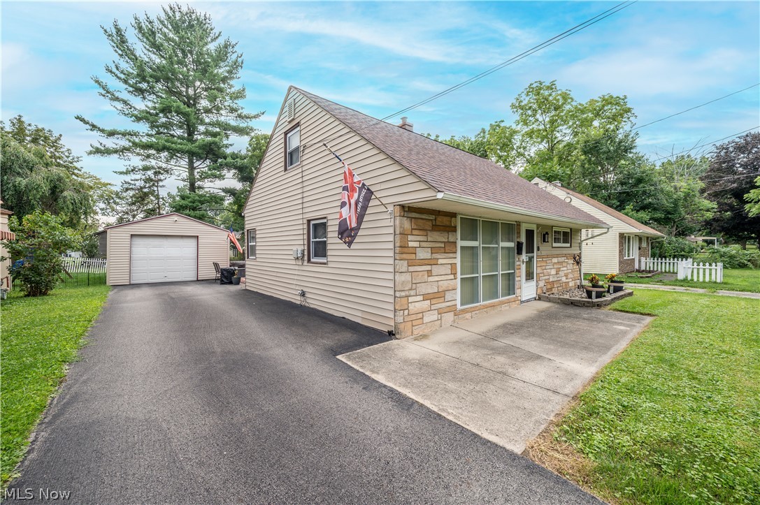 185 N Main Street Austintown OH 44515