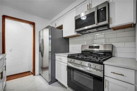 3516 Park Drive Parma OH 44134