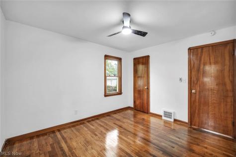 3516 Park Drive Parma OH 44134