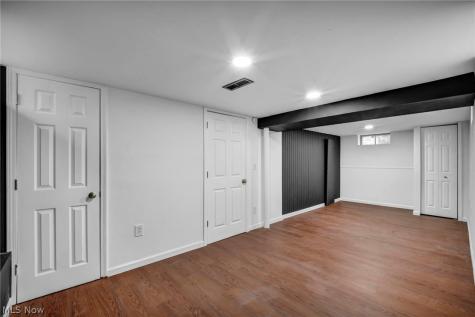 3516 Park Drive Parma OH 44134