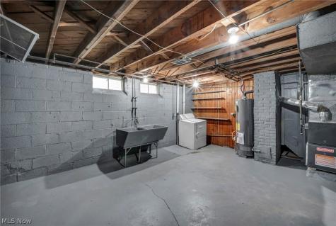 3516 Park Drive Parma OH 44134