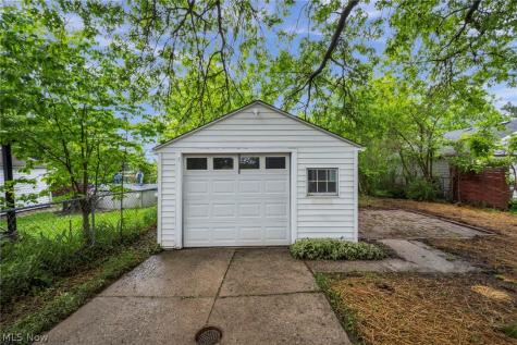 3516 Park Drive Parma OH 44134