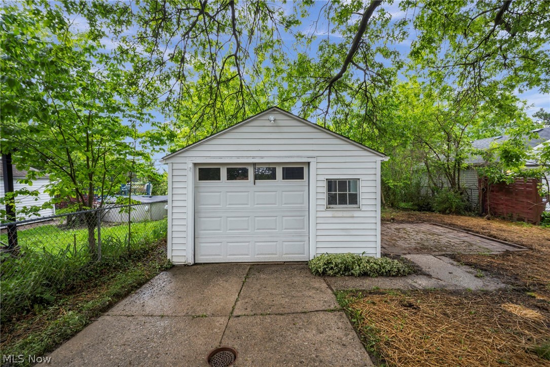 3516 Park Drive Parma OH 44134