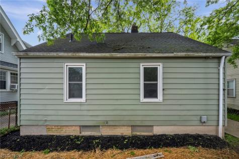 3516 Park Drive Parma OH 44134