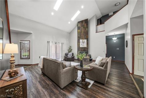 440 Kimberly Drive Aurora OH 44202
