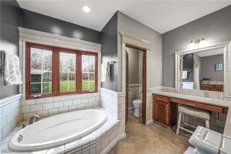 440 Kimberly Drive Aurora OH 44202