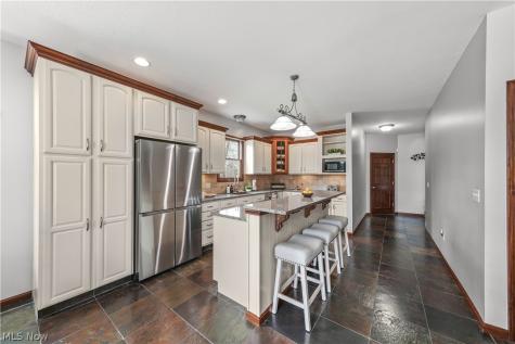 440 Kimberly Drive Aurora OH 44202
