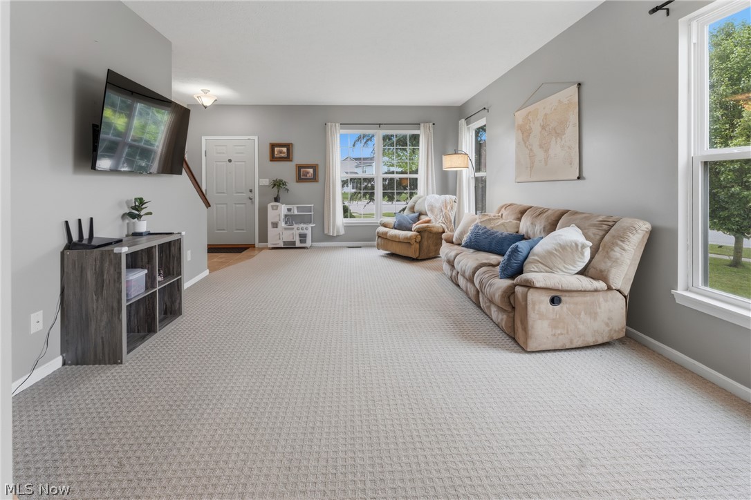 198 Gatwick Grove Circle Wadsworth OH 44281