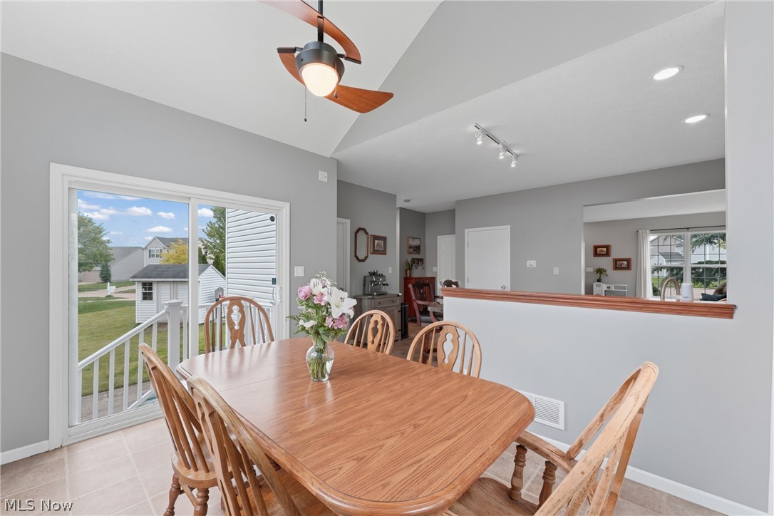 198 Gatwick Grove Circle Wadsworth OH 44281