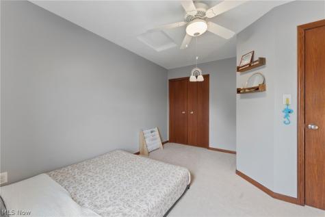 198 Gatwick Grove Circle Wadsworth OH 44281