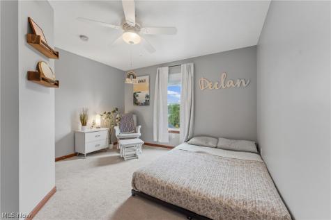 198 Gatwick Grove Circle Wadsworth OH 44281