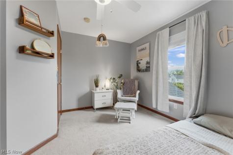 198 Gatwick Grove Circle Wadsworth OH 44281