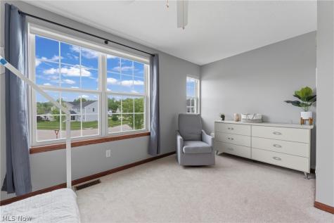 198 Gatwick Grove Circle Wadsworth OH 44281