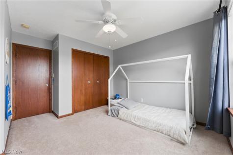 198 Gatwick Grove Circle Wadsworth OH 44281