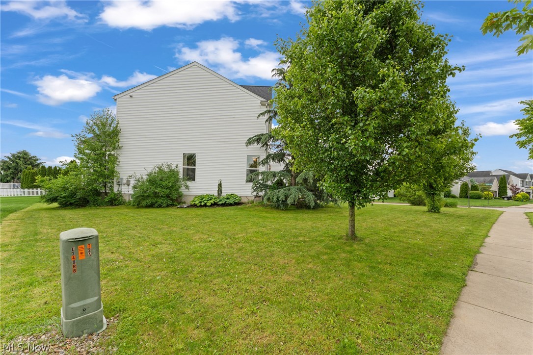 198 Gatwick Grove Circle Wadsworth OH 44281