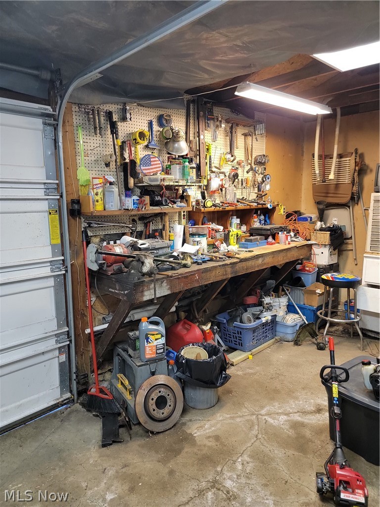 498 Walnut Street Conneaut OH 44030