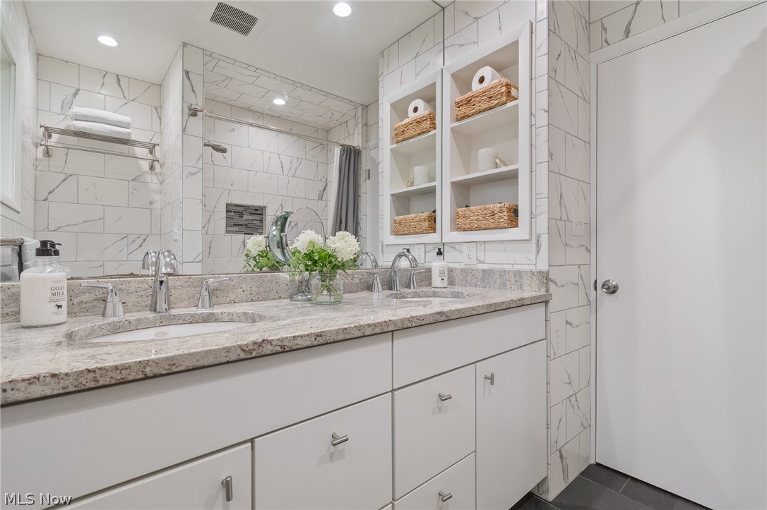 1709 Alcester Road Mayfield Heights OH 44124