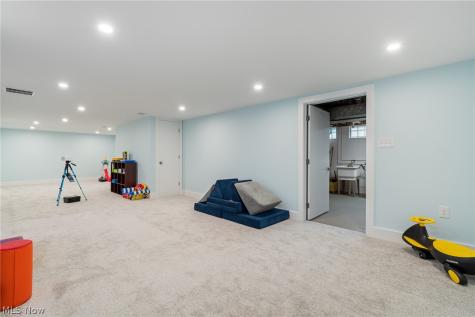 1709 Alcester Road Mayfield Heights OH 44124