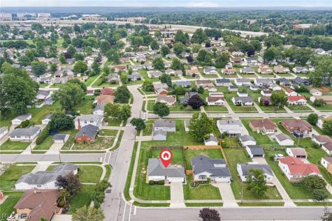1709 Alcester Road Mayfield Heights OH 44124