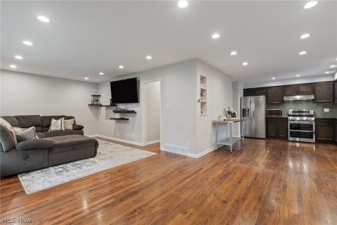 1709 Alcester Road Mayfield Heights OH 44124