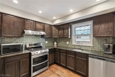 1709 Alcester Road Mayfield Heights OH 44124