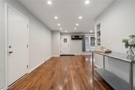 1709 Alcester Road Mayfield Heights OH 44124