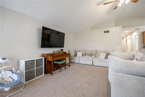 477 Franklin Avenue Barberton OH 44203