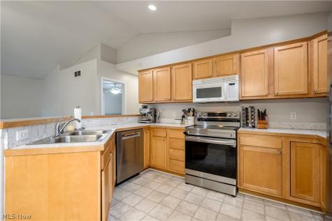 477 Franklin Avenue Barberton OH 44203