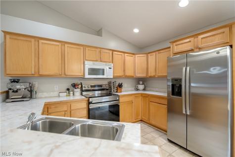 477 Franklin Avenue Barberton OH 44203