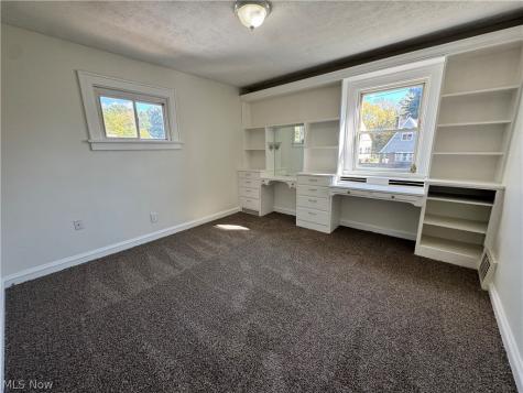 13113 Cranwood Park Boulevard Garfield Heights OH 44125