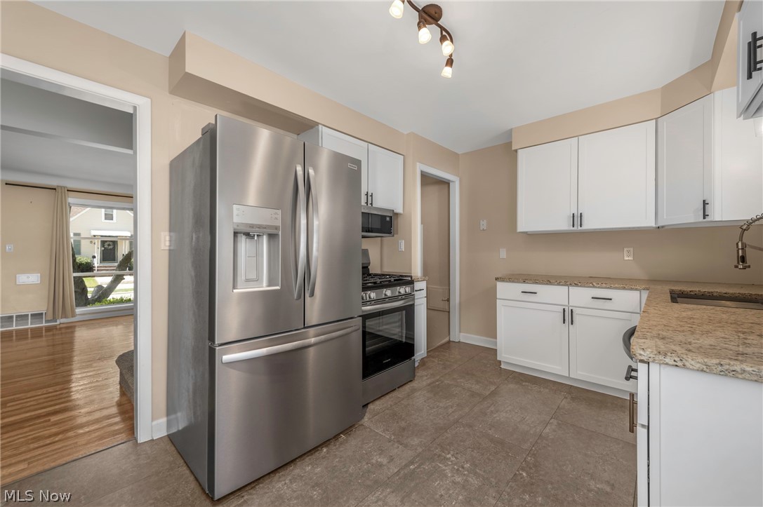 85 E 205th Street Euclid OH 44123