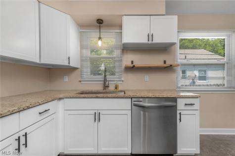 85 E 205th Street Euclid OH 44123