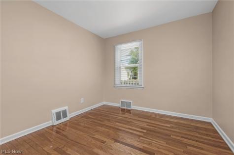85 E 205th Street Euclid OH 44123