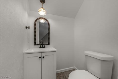 85 E 205th Street Euclid OH 44123