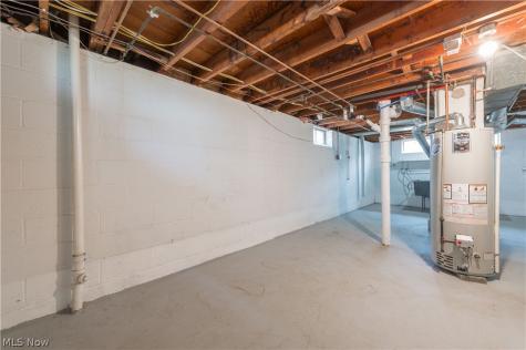 85 E 205th Street Euclid OH 44123