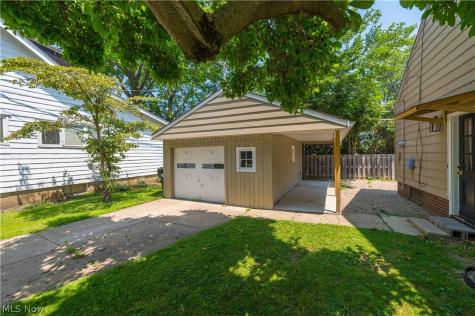 85 E 205th Street Euclid OH 44123