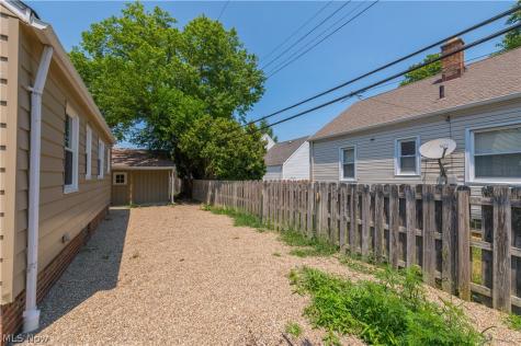 85 E 205th Street Euclid OH 44123