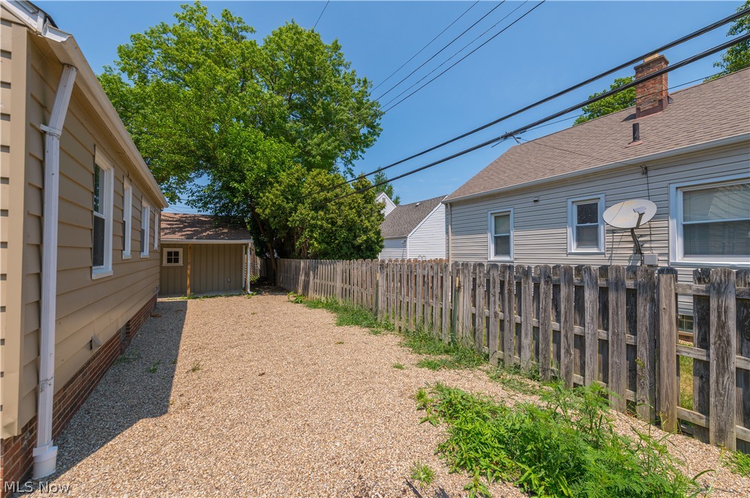 85 E 205th Street Euclid OH 44123