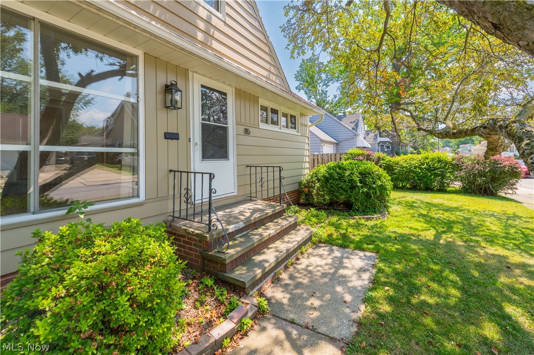 85 E 205th Street Euclid OH 44123