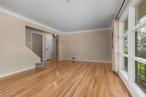 85 E 205th Street Euclid OH 44123