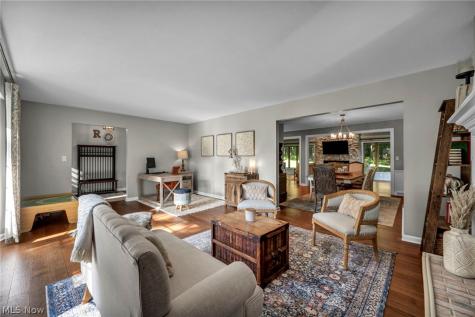 6827 Cranbrook Drive Brecksville OH 44141