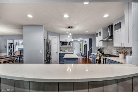 6827 Cranbrook Drive Brecksville OH 44141