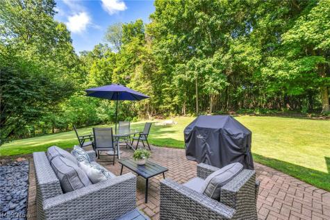 6827 Cranbrook Drive Brecksville OH 44141
